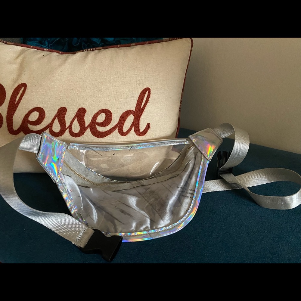 Sequin Pouch - Picture 2 of 3